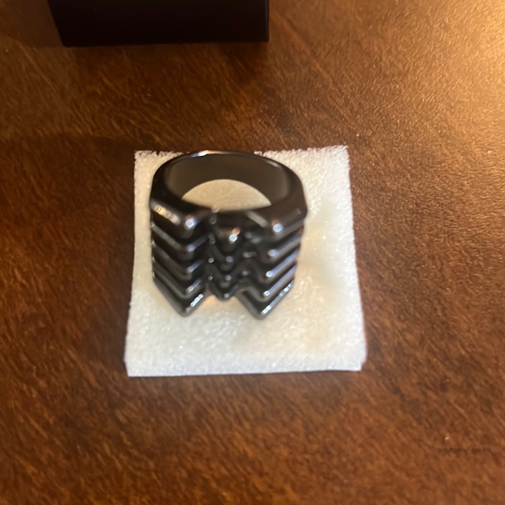 Mark. Burst of Tiers Ring size 7.5